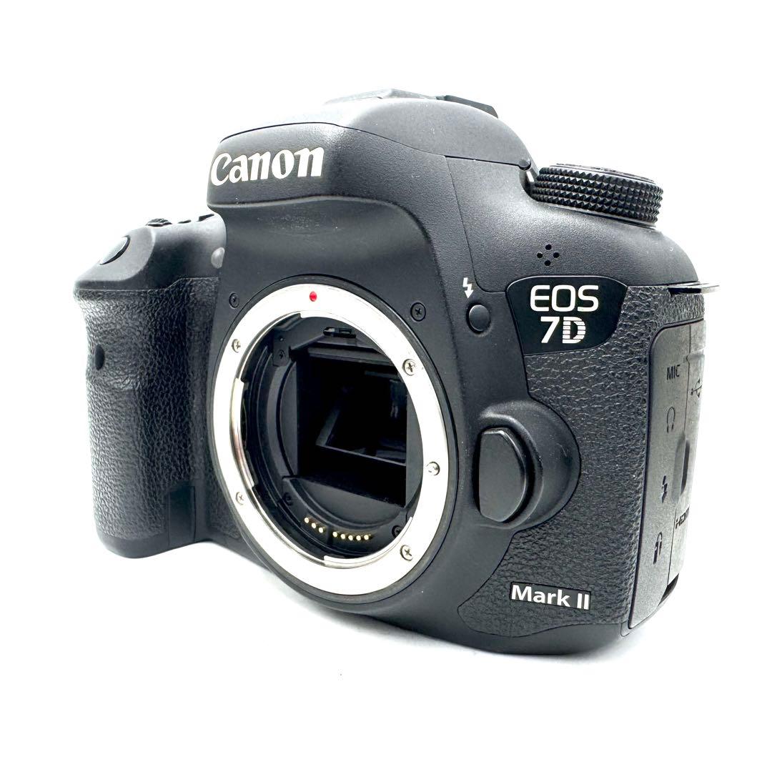 美品！CANON キャノン EOS 7D Mark II デジタル一眼レフ