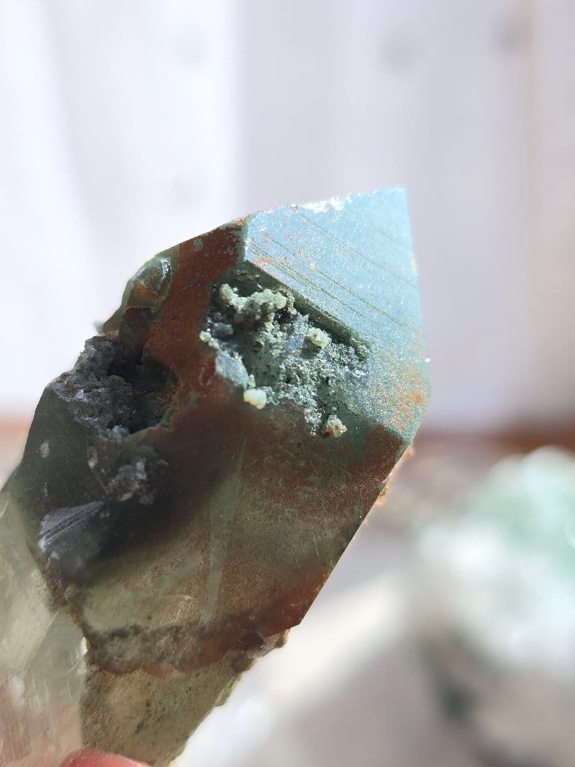 ヒマラヤ水晶 原石 クローライトインクォーツ マニハール産
