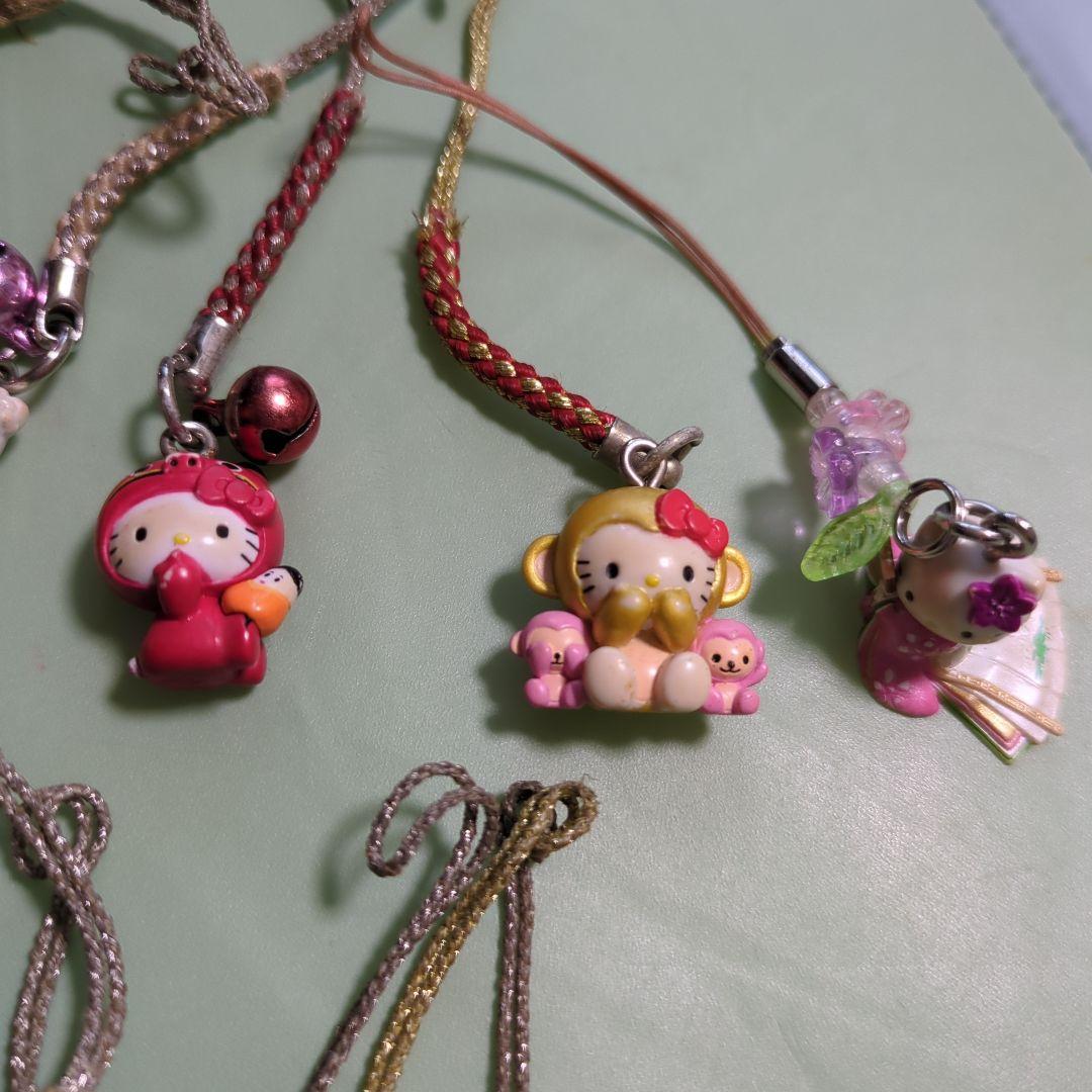 レトロ☆ハローキティ ご当地ストラップ 13個セット　限定品　根付け　サンリオ