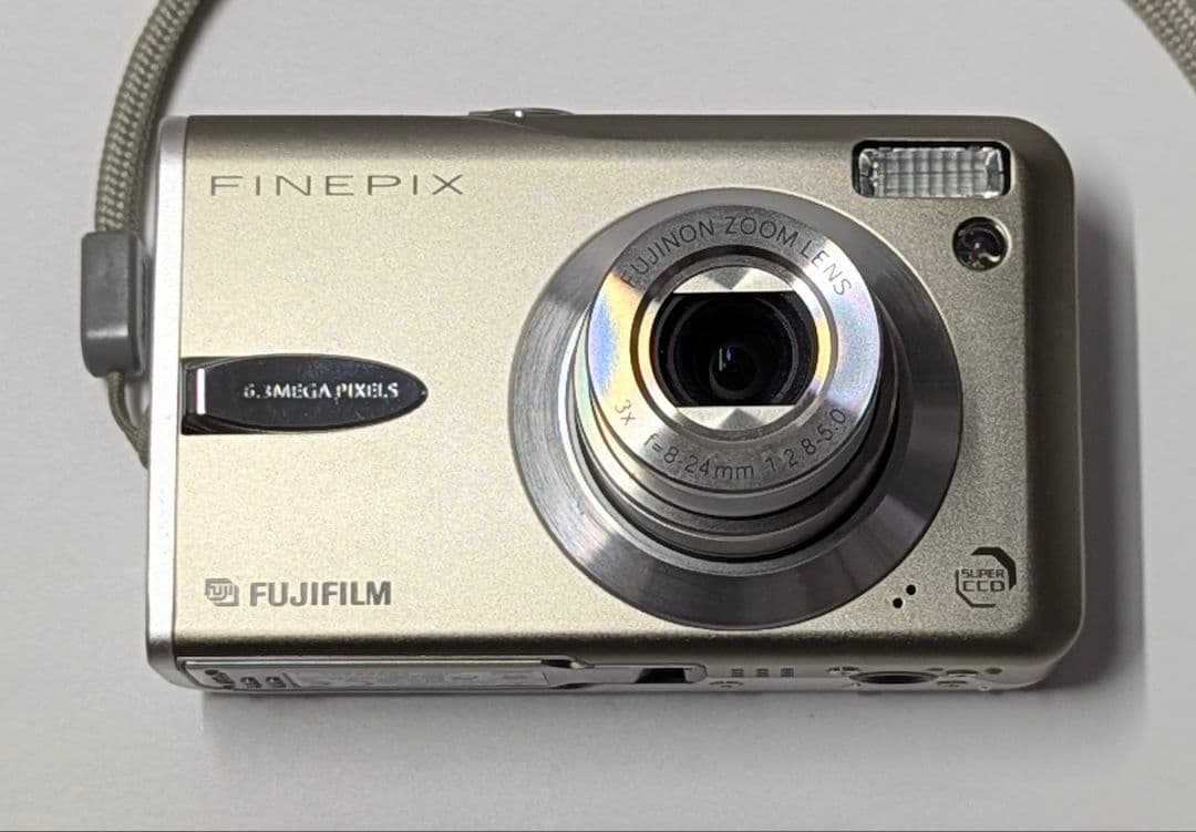 FUJIFILM FINEPIX F30 デジタルカメラ 動作確認 極美品