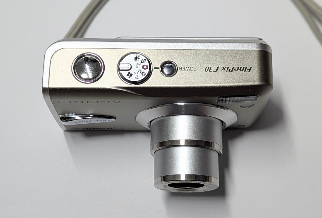 FUJIFILM FINEPIX F30 デジタルカメラ 動作確認 極美品