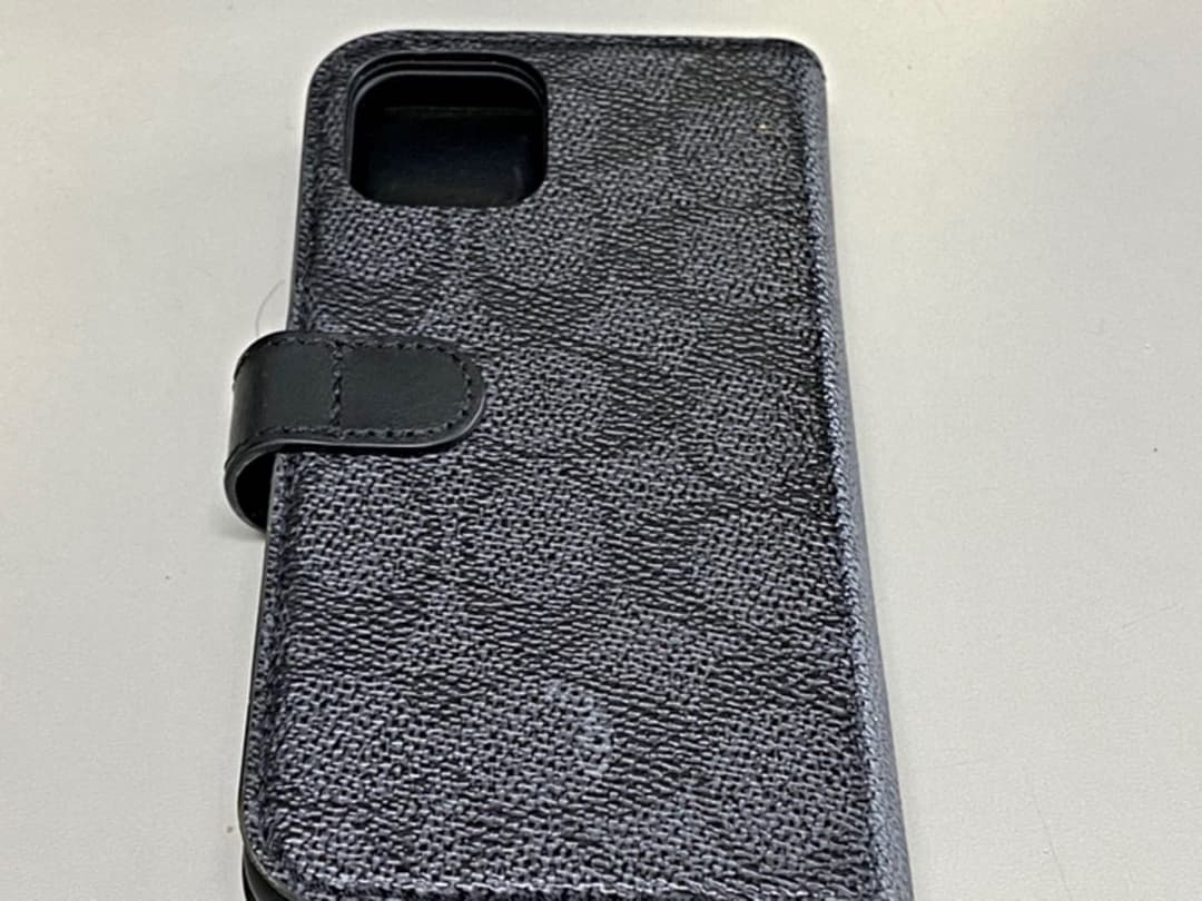 COACH iPhone 11 pro 手帳型ケース