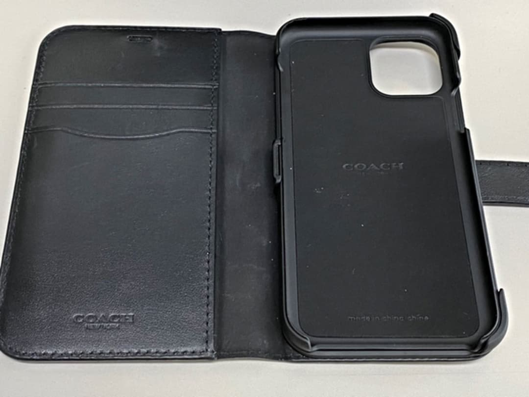 COACH iPhone 11 pro 手帳型ケース