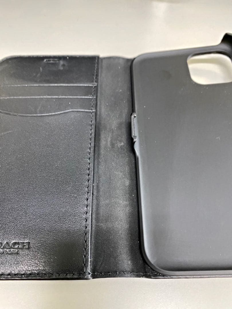 COACH iPhone 11 pro 手帳型ケース