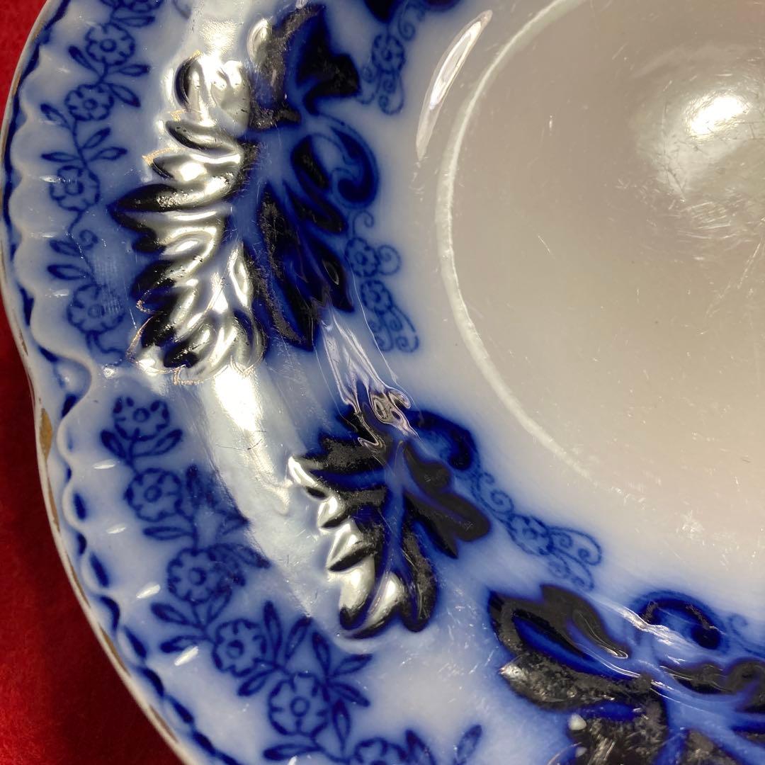 昭和レトロ　オールド東陶　　　　　　　　　　　　（東洋陶器製）　白磁木の葉模様皿