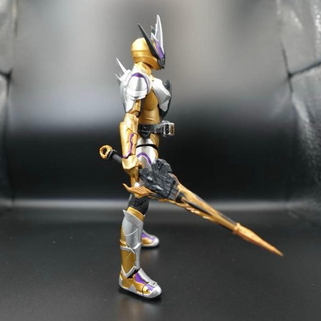 S.H.Figuarts 仮面ライダーサウザー
