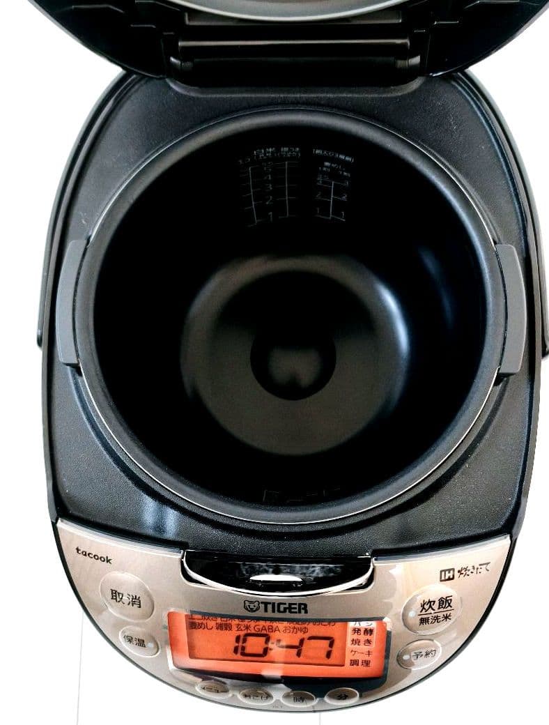 TIGER IH炊飯ジャー　JKT-J101 みんなのtacook　5.5合炊き