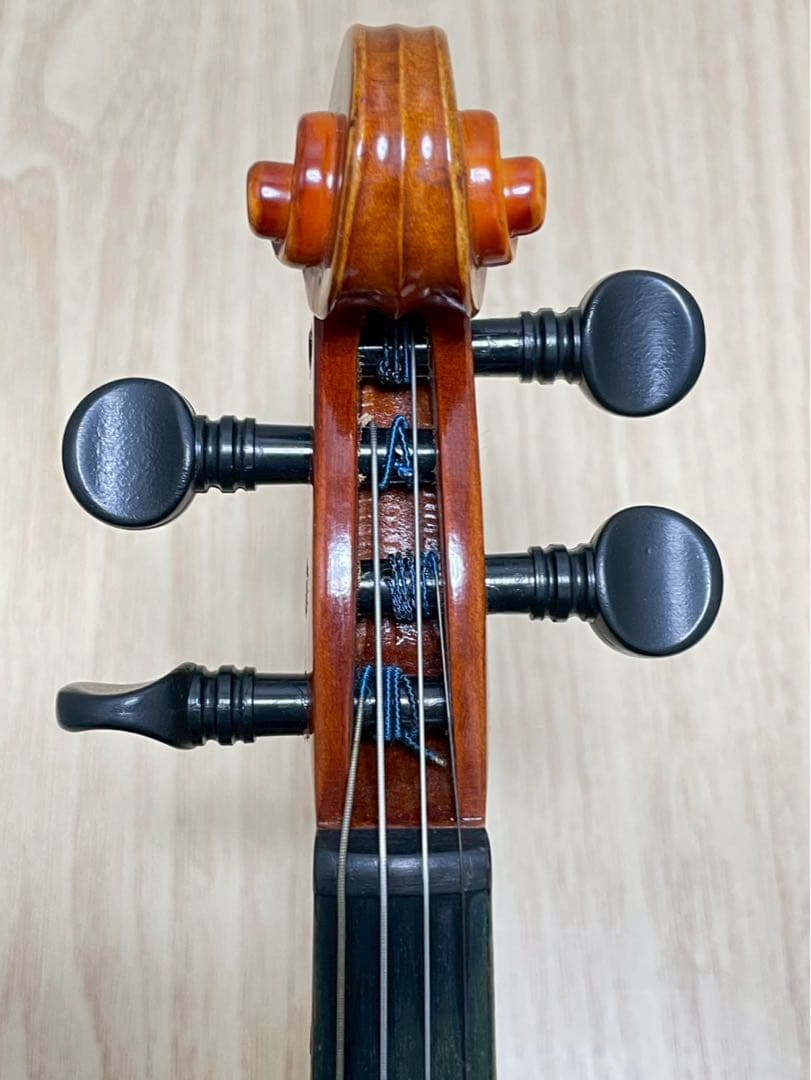 専用　2012年製 SUZUKI ズズキNo200 1/8 鈴木