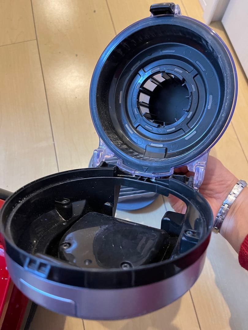 日立製の電気掃除機　CV-Y350