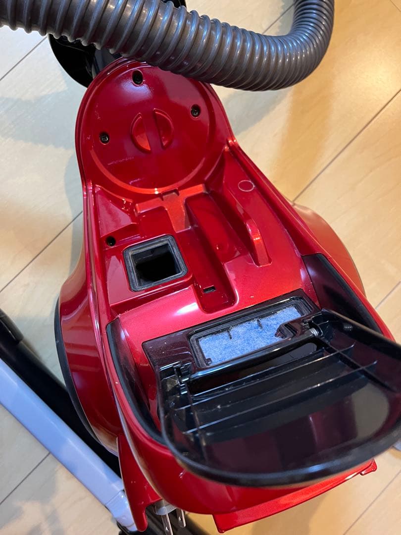 日立製の電気掃除機　CV-Y350