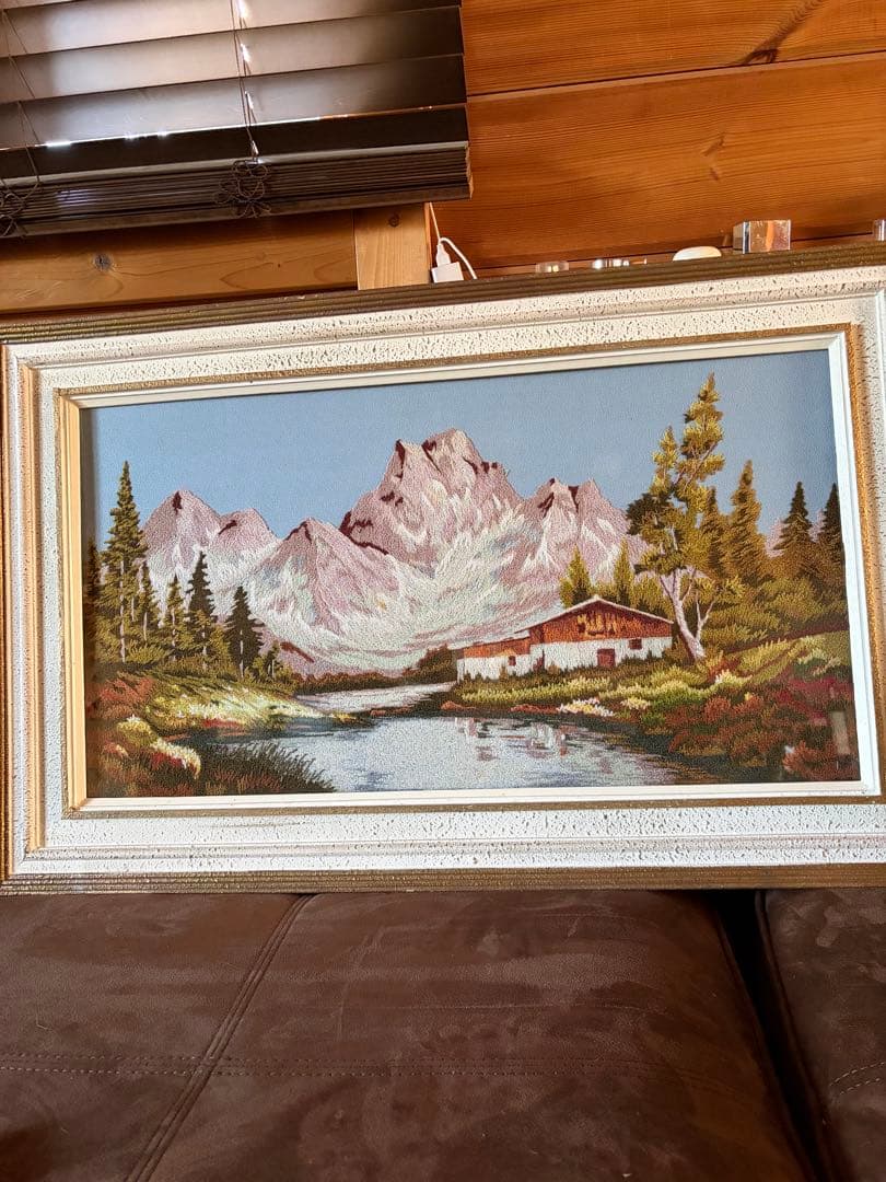 文化刺繍画 あ山と川の風景 アルプス山脈　　 約85×53
