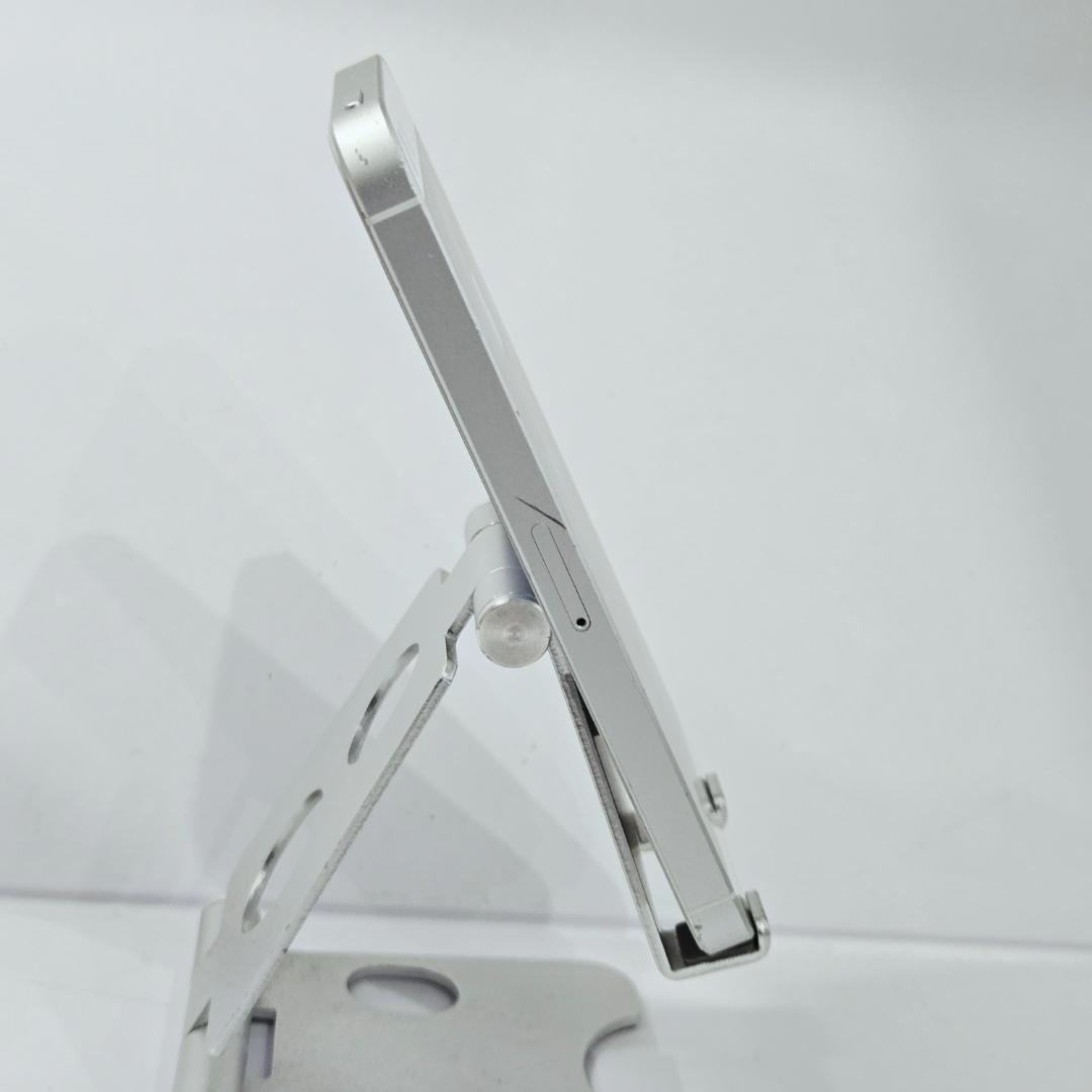 01 iPhone SE シルバー SIMフリー バッテリー94%