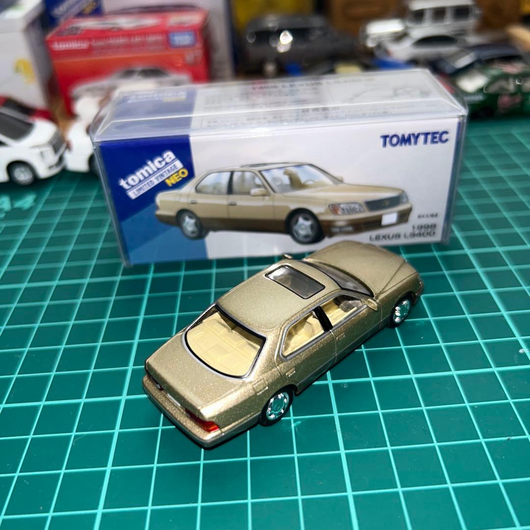 トミカリミテッドヴィンテージNEO レクサス　LS400