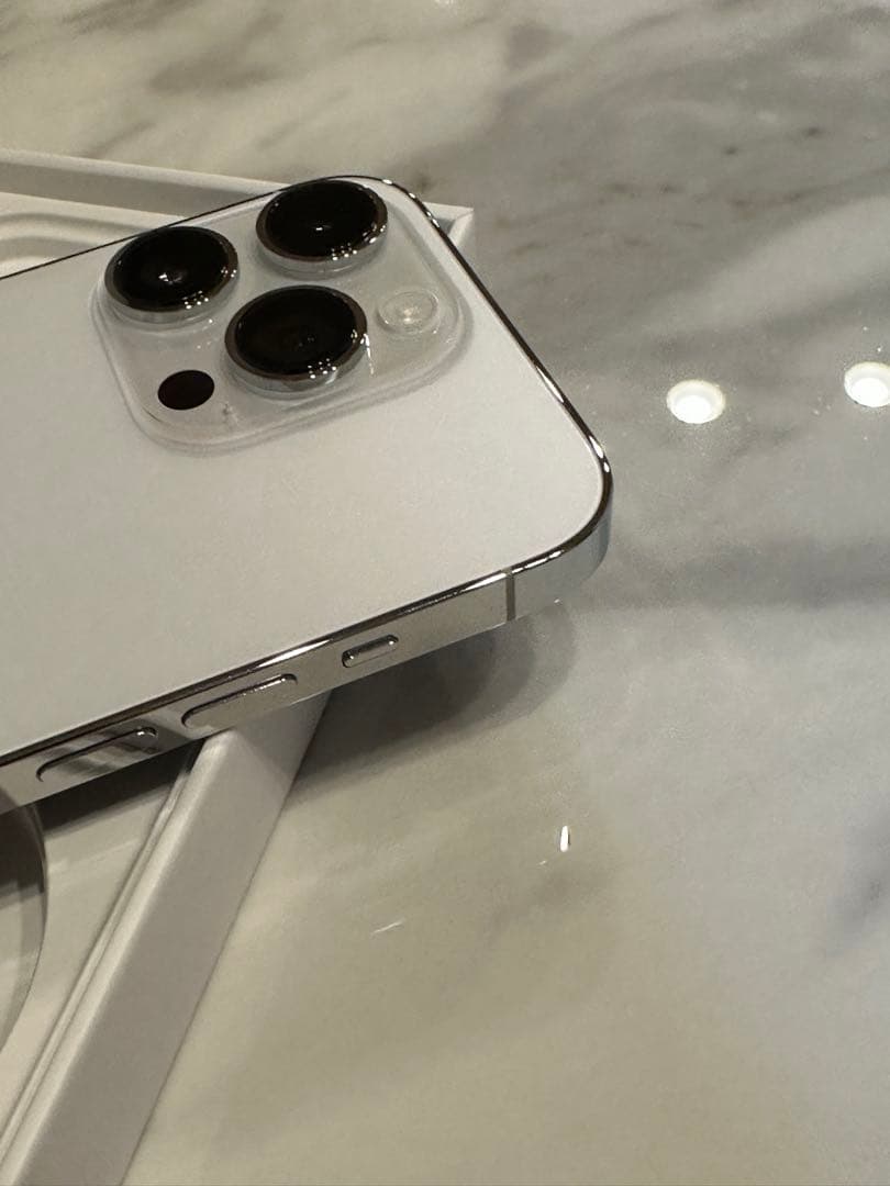 Apple iPhone 14 pro 256GB シルバー