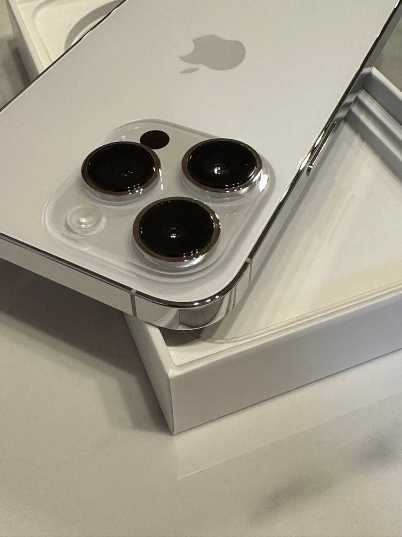 Apple iPhone 14 pro 256GB シルバー