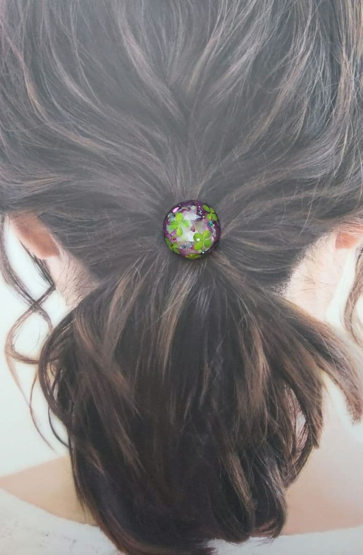 押し花入りクローバードーム型レジンヘアゴム