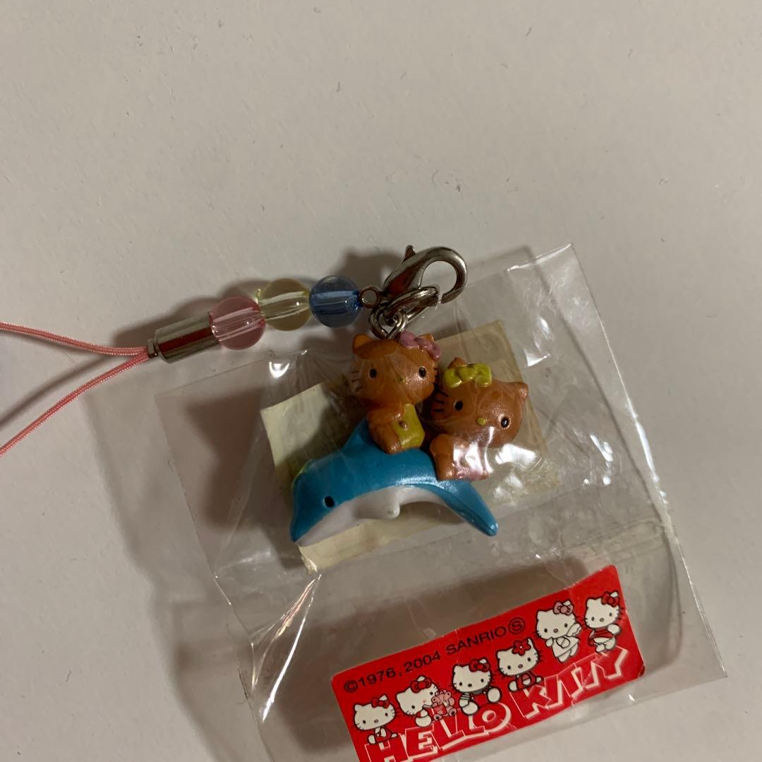 日焼けハローキティ キティ&ミミィ　ハローキティ イルカストラップ