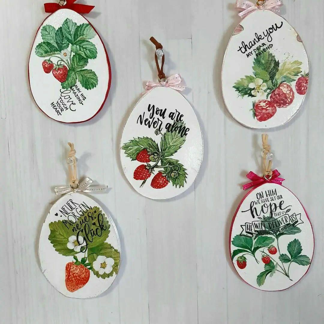 デコパージュ。インテリアボード。5点セット。うさぎ/苺のリバーシブル。イースター