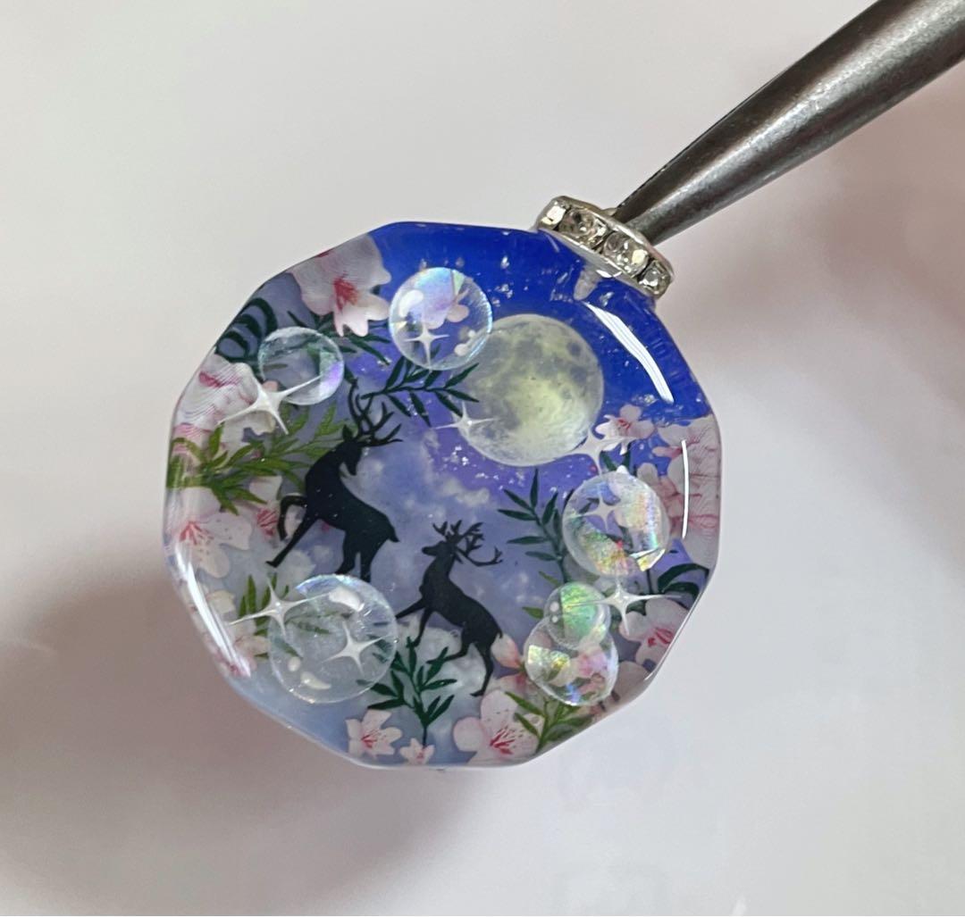展示用/レジン/雲の上に住む親子鹿　桜　蓄光　オルゴナイトネックレス