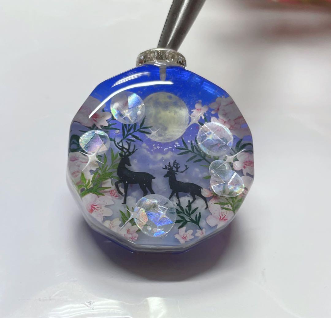 展示用/レジン/雲の上に住む親子鹿　桜　蓄光　オルゴナイトネックレス