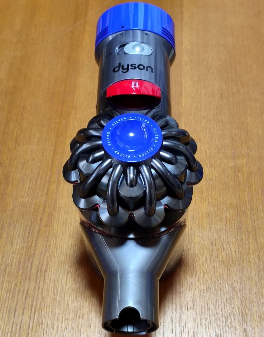 ダイソンV8 SV10掃除機＋マキタ18vアダプターセット 分解清掃済み 動作品