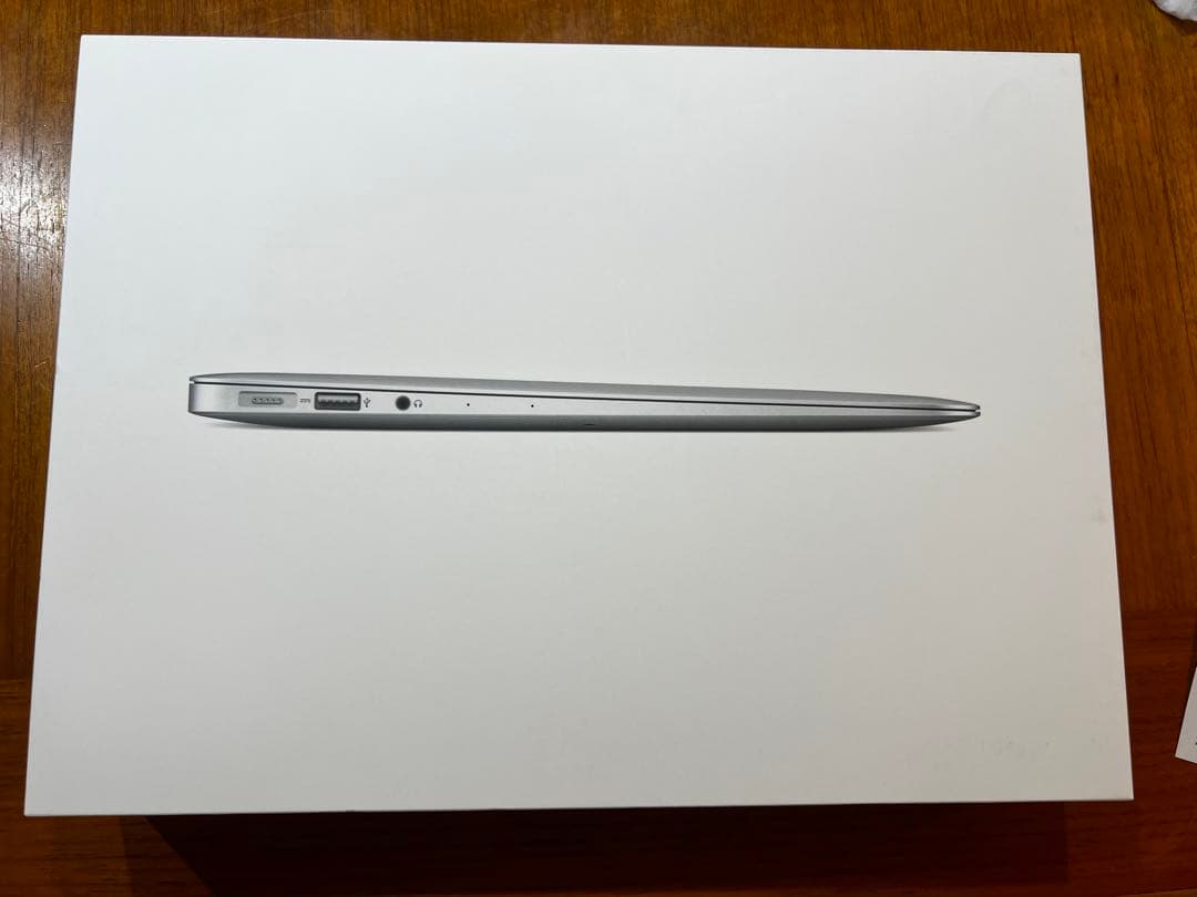 [値下ご依頼金額に変更中]MacBook air 2017 13インチ　箱付き
