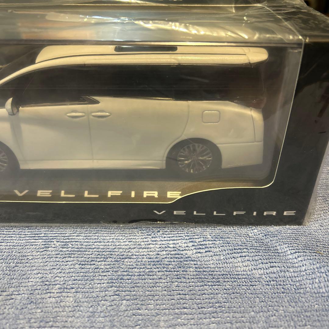VELLFIRE ミニカー プラチナホワイトパールマイカ 1/30 未開封