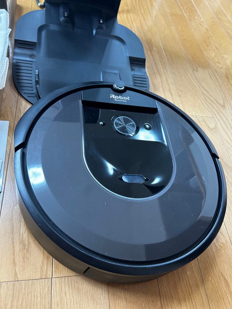 ルンバ Roomba i7+ ロボット掃除機 本体 ブラック　クリーンベース