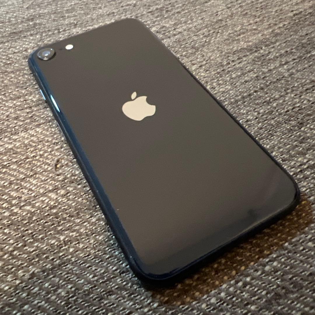 iPhone SE （第2世代）　ブラック　64GB SIMフリー