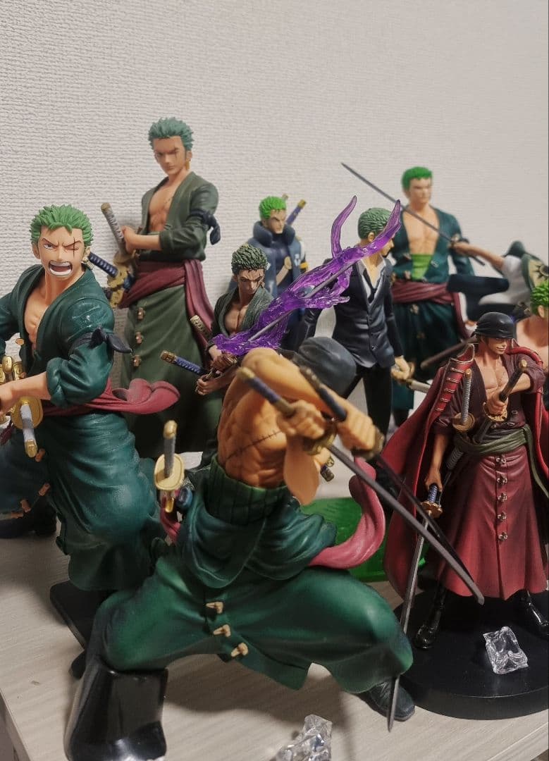 ワンピース ゾロ アクションフィギュア