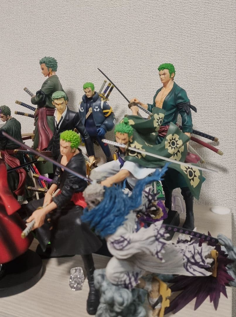 ワンピース ゾロ アクションフィギュア