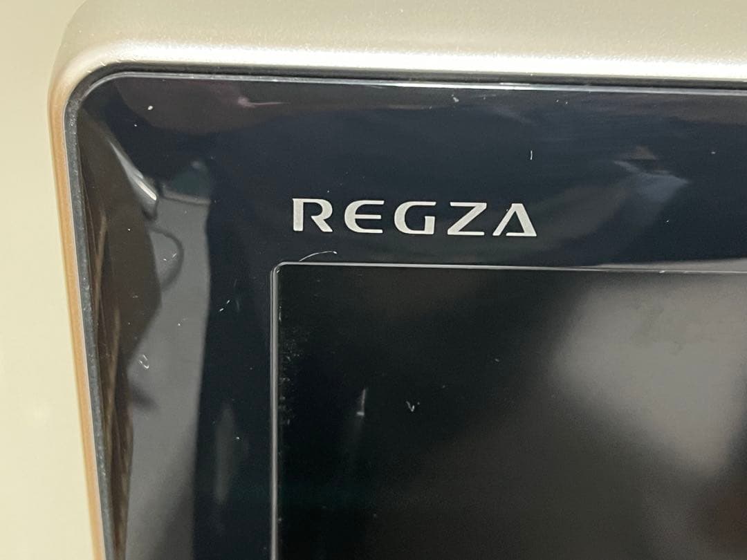 【TOSHIBA】東芝　REGZA 送料無料　37型　大型テレビ　すぐ使用可能