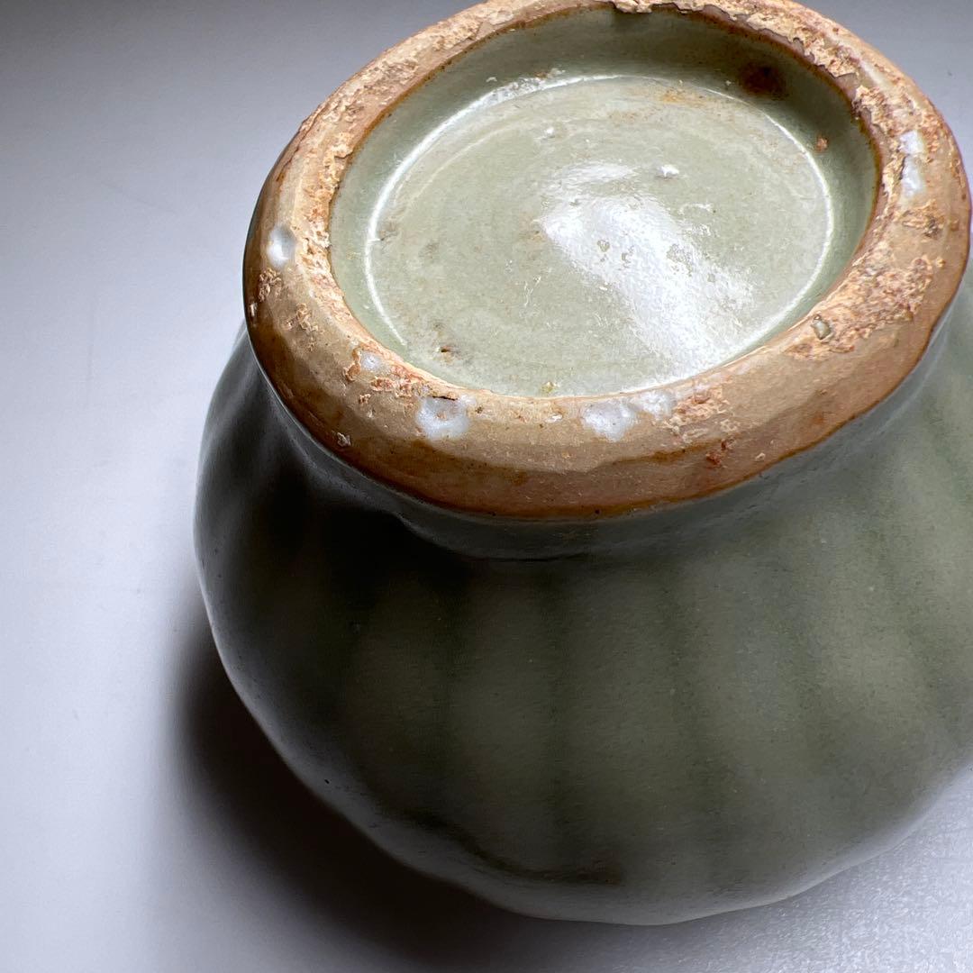 中国明時代　七官青磁茶壷　木箱付　幅約7.7㎝　東Y8-0331☆2Fトトオト