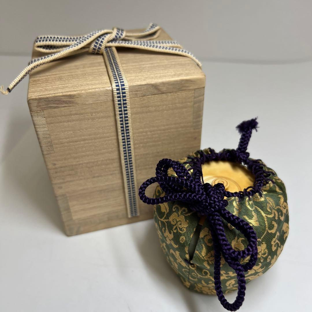 中国明時代　七官青磁茶壷　木箱付　幅約7.7㎝　東Y8-0331☆2Fトトオト