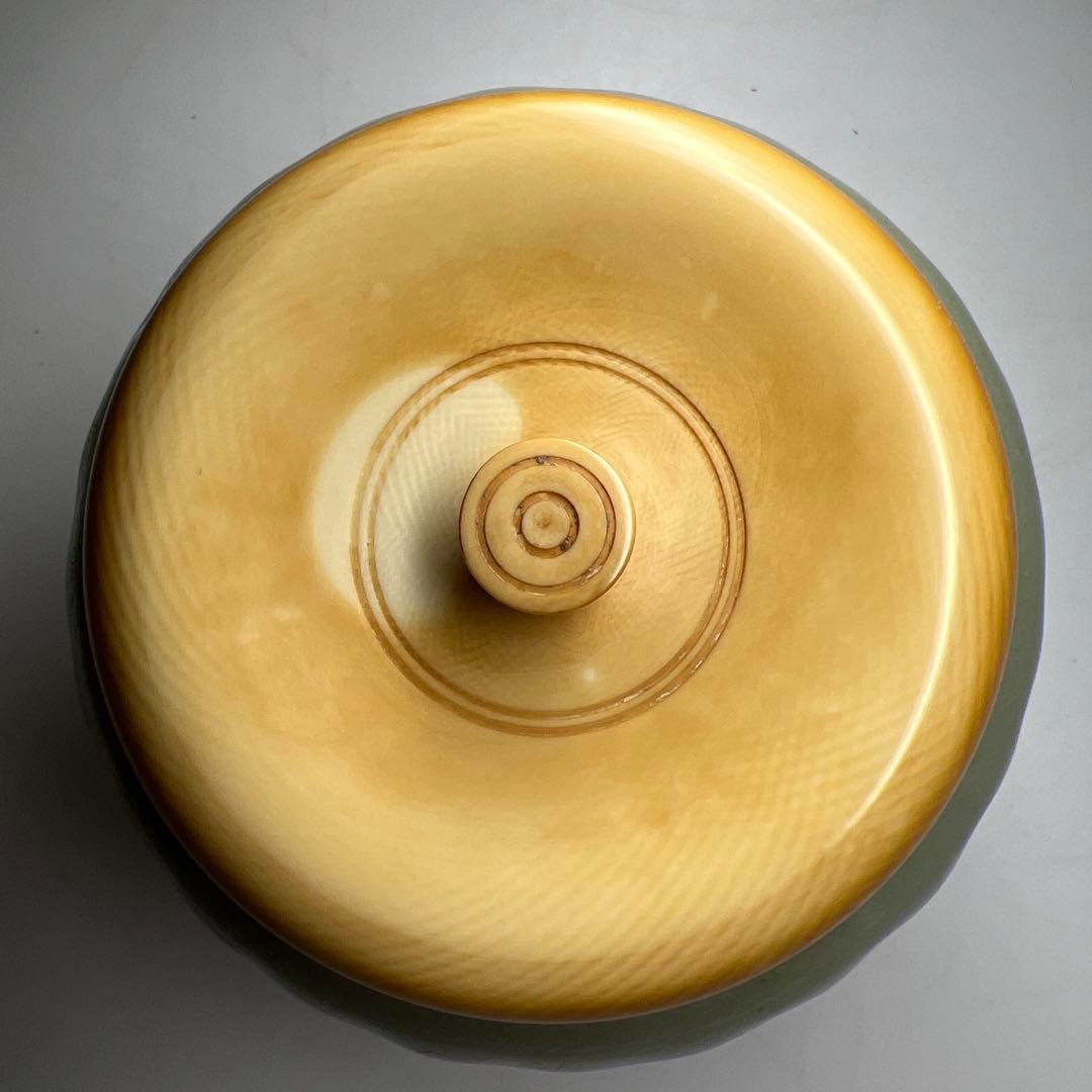 中国明時代　七官青磁茶壷　木箱付　幅約7.7㎝　東Y8-0331☆2Fトトオト