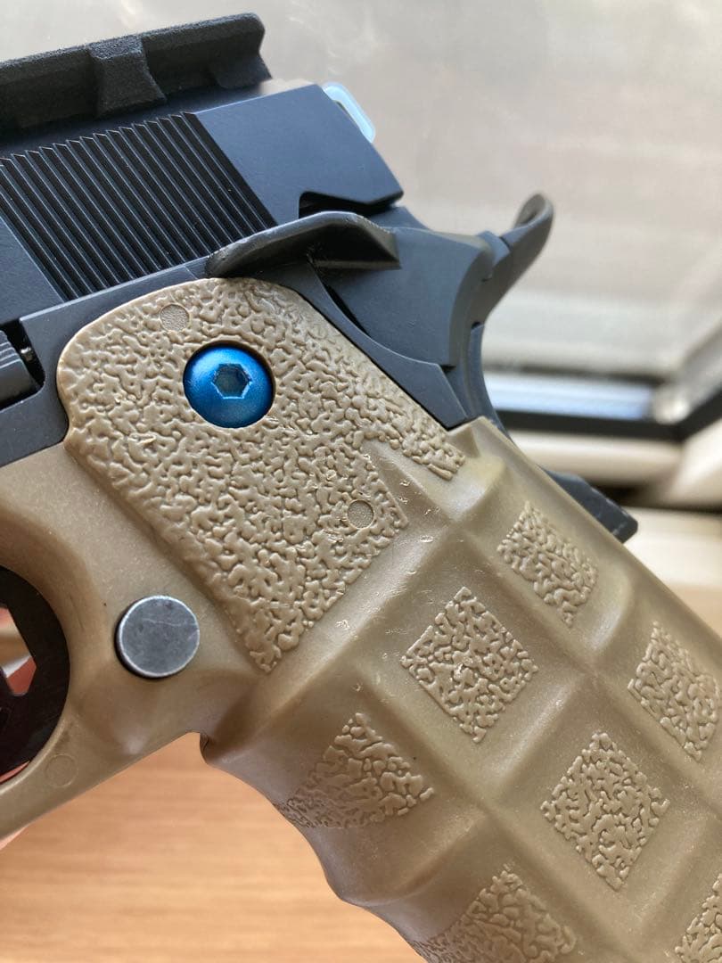 東京マルイ ハイキャパ5.1R 14歳 カスタム+純正グリップ付