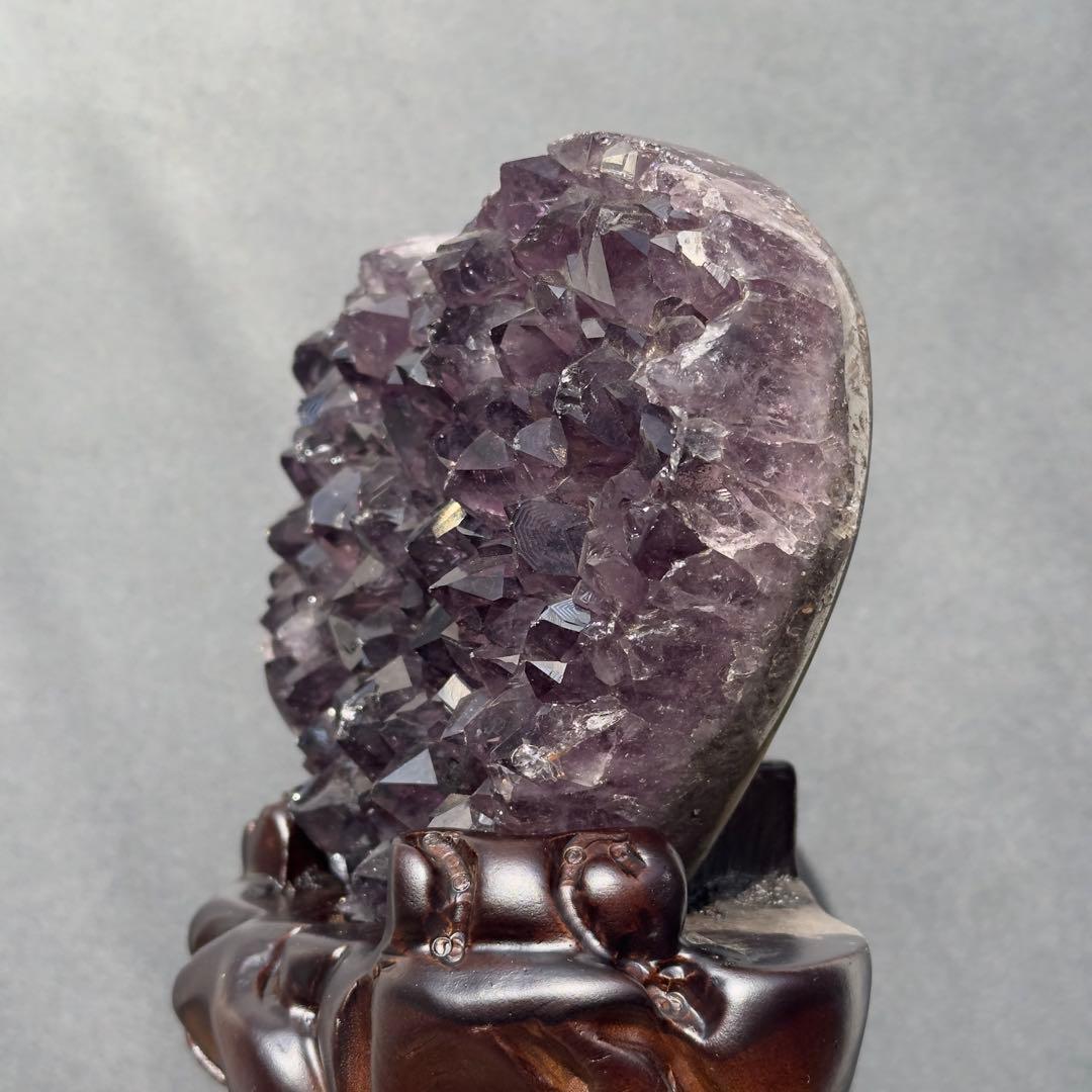 ウルグアイ産❣️天然石 アメジストのハート　置物　台座付きG.215