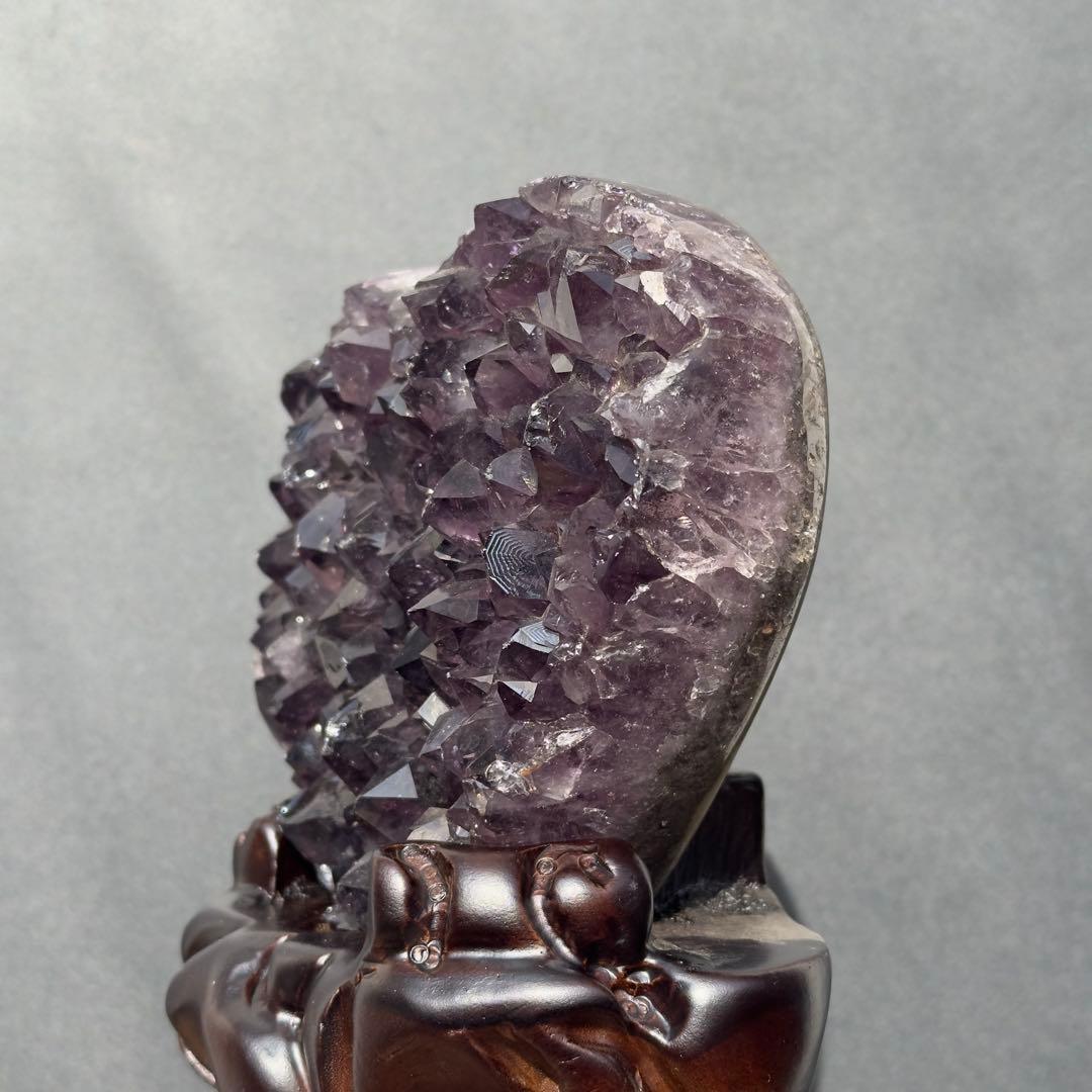 ウルグアイ産❣️天然石 アメジストのハート　置物　台座付きG.215