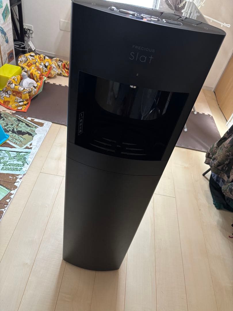 FRECIOUS slat 黒色　ウォーターサーバー本体