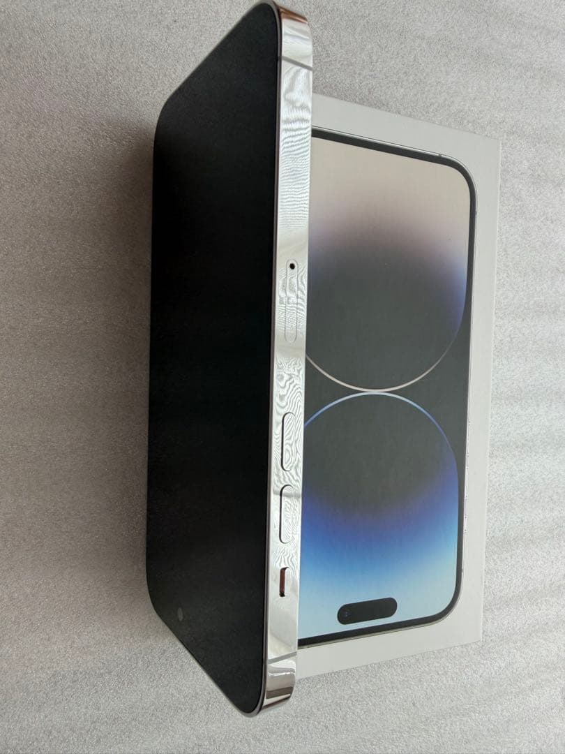 Apple iPhone 14 Pro シルバー 本体 1TB SIMフリー