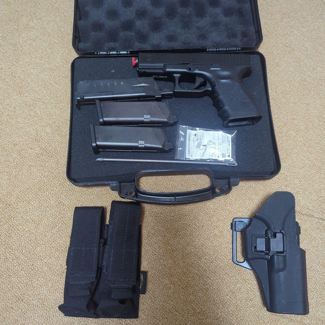 Glock 19 ガスガン 2マガジン、ホルスター、収納ケース等