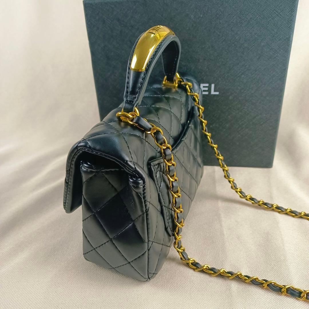 非売品CHANELノベルティハンドル ゴールドロゴプレート キルティング バッグ
