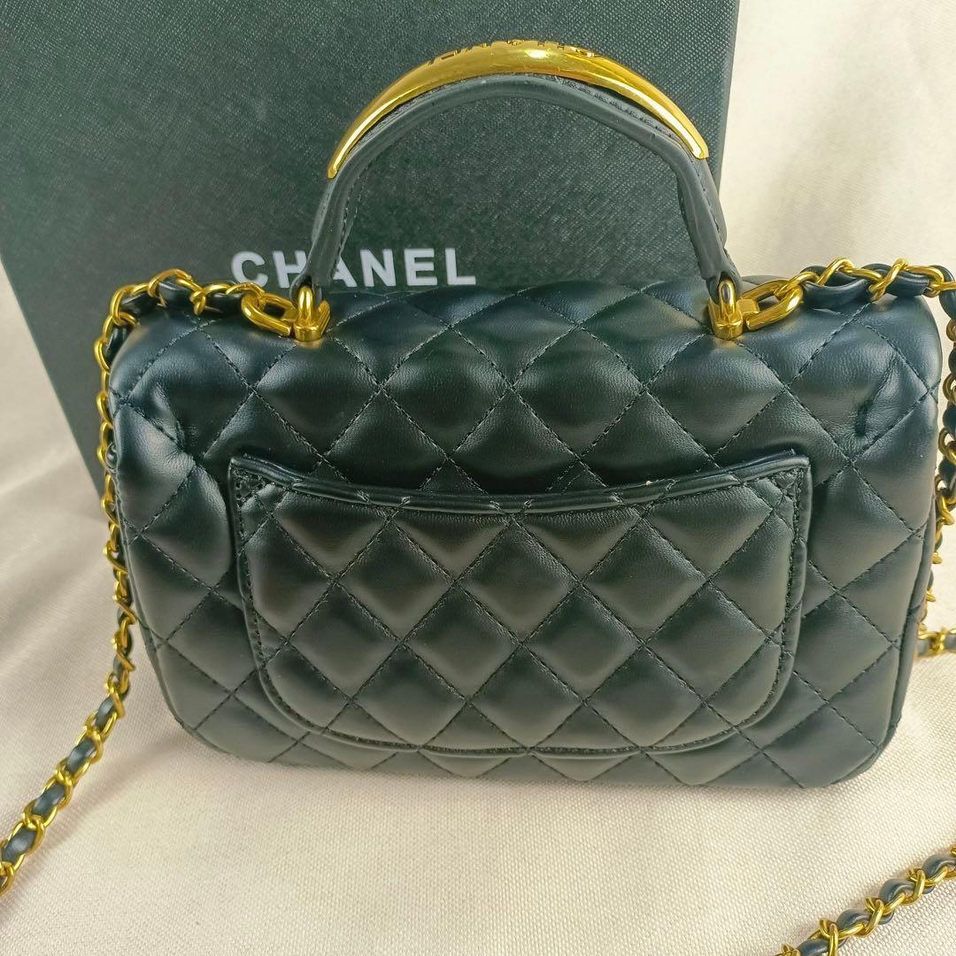非売品CHANELノベルティハンドル ゴールドロゴプレート キルティング バッグ