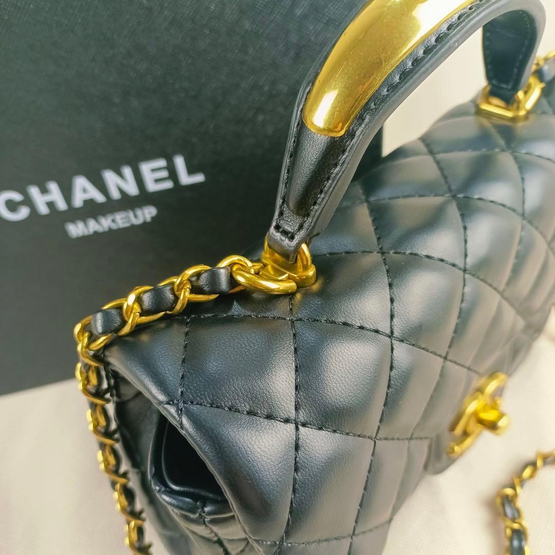 非売品CHANELノベルティハンドル ゴールドロゴプレート キルティング バッグ
