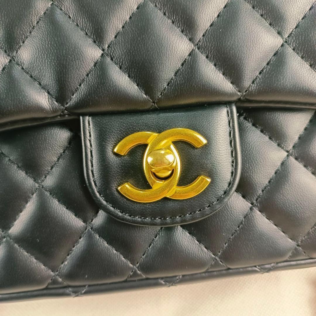 非売品CHANELノベルティハンドル ゴールドロゴプレート キルティング バッグ