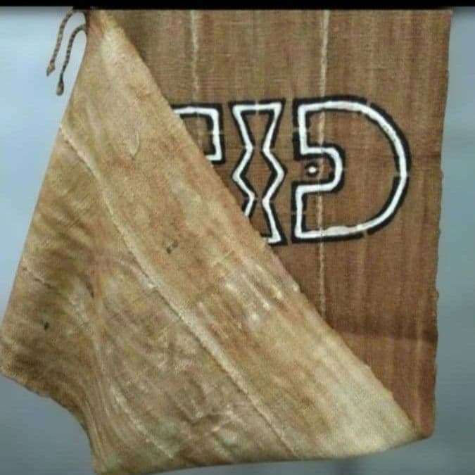 アフリカ　マリ共和国　ボゴラン3枚列帯　泥染め　臈纈染め　タペストリー