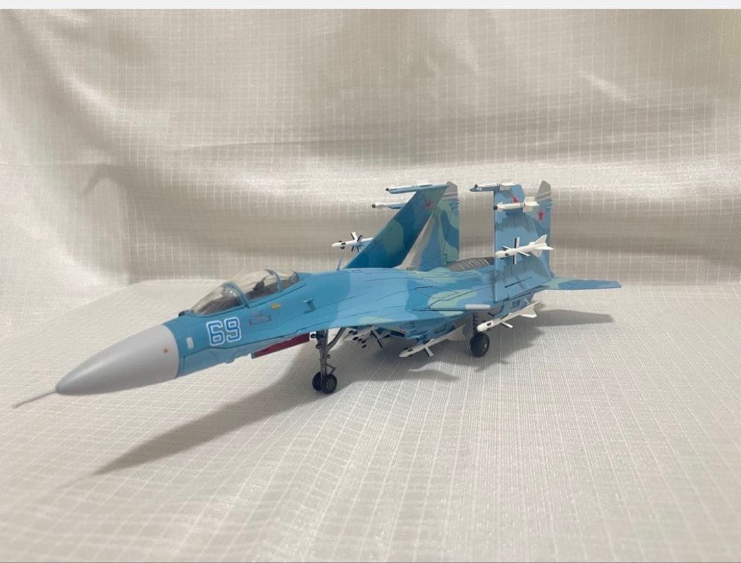 【希少・人気機】Su-33 フランカー 1/72 Gaincorp 艦載機