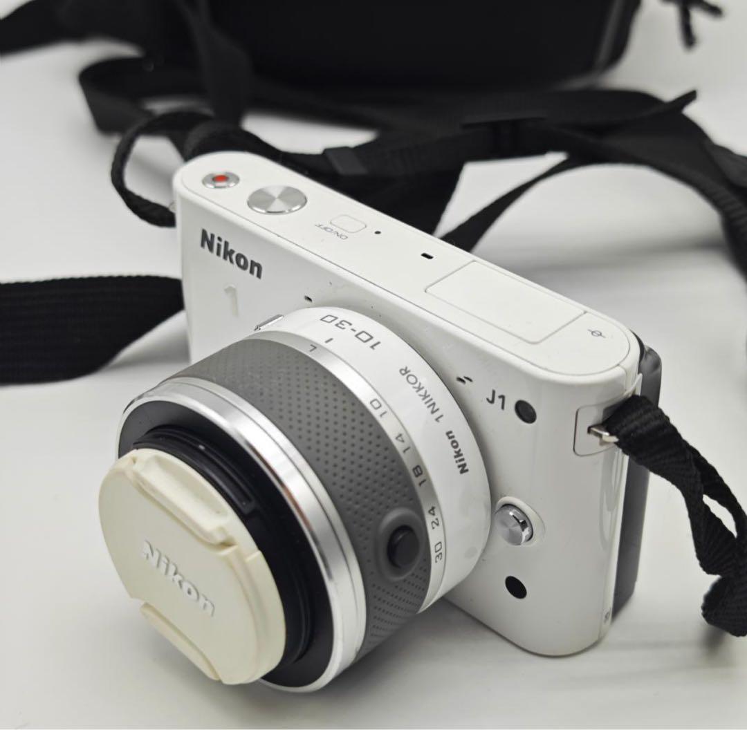 訳アリ品 Nikon J1 カメラ本体 +レンズ＋充電器＋バッテリー2個