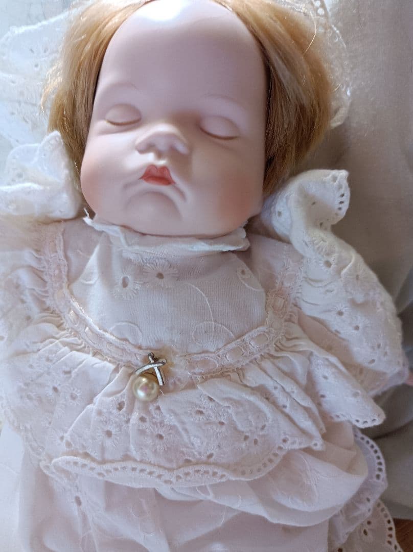 ドイツ スリーピングベビービスクドール赤ちゃん人形 陶器人形アンティークドール