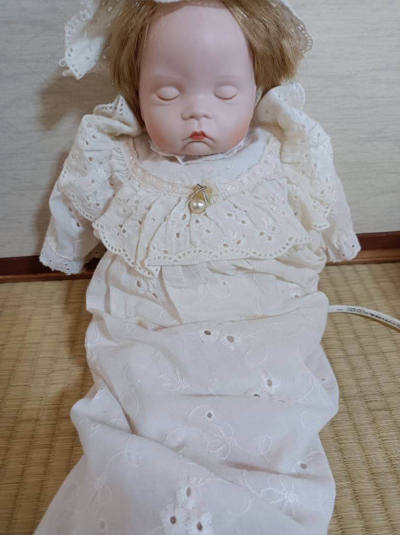ドイツ スリーピングベビービスクドール赤ちゃん人形 陶器人形アンティークドール